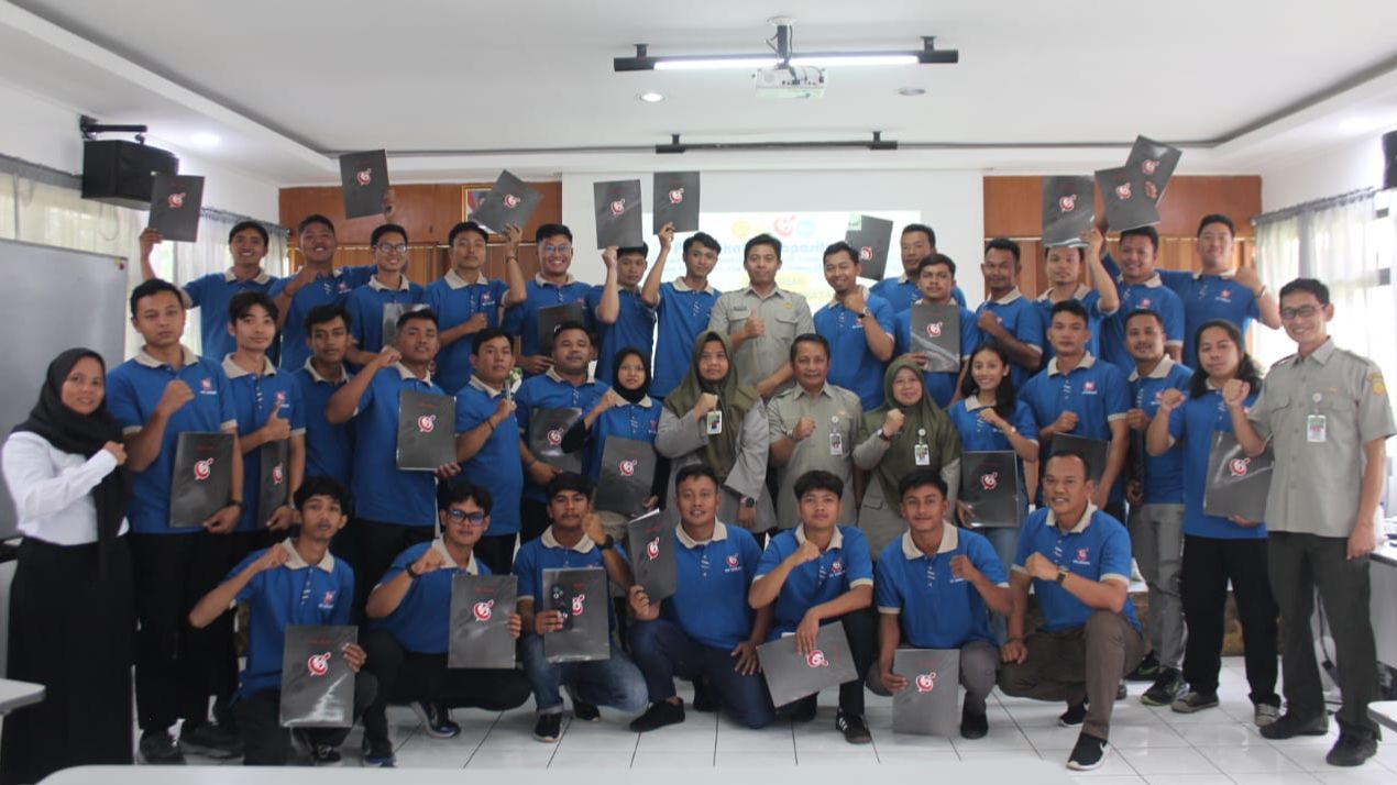 Tingkatkan Populasi Ternak Nasional, Kementan Lepas 33 Inseminator Handal