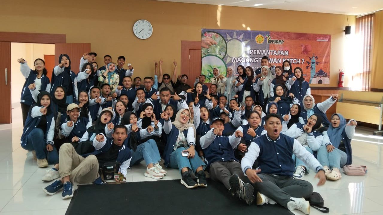 Regenerasi Petani, Kementan Kirim Petani Muda Magang ke Taiwan