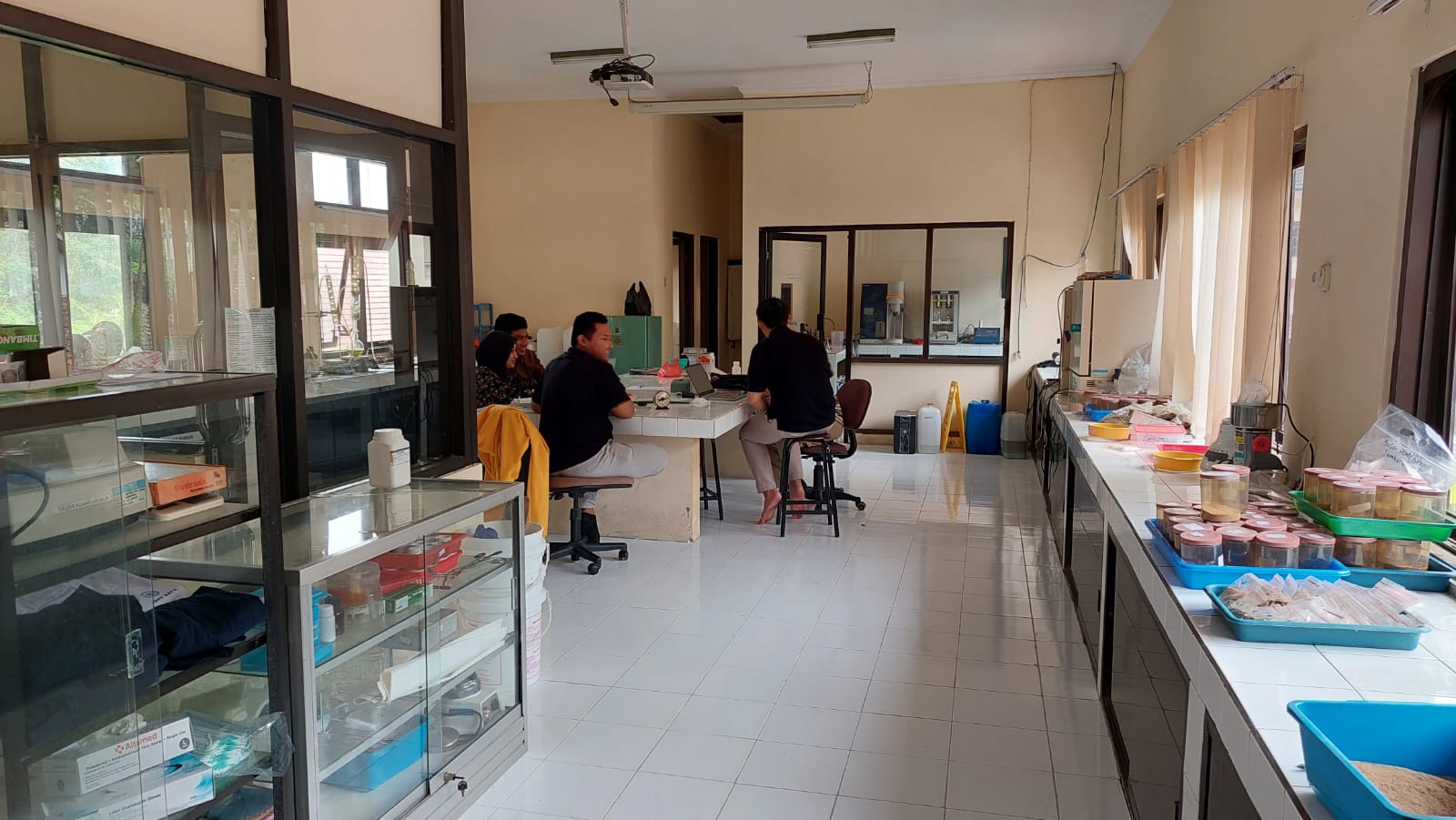 Peralatan Laboratorium Pakan