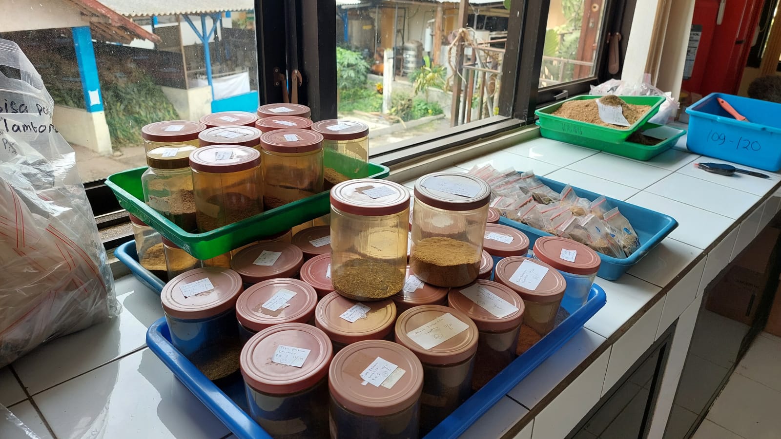 Peralatan Laboratorium Pakan