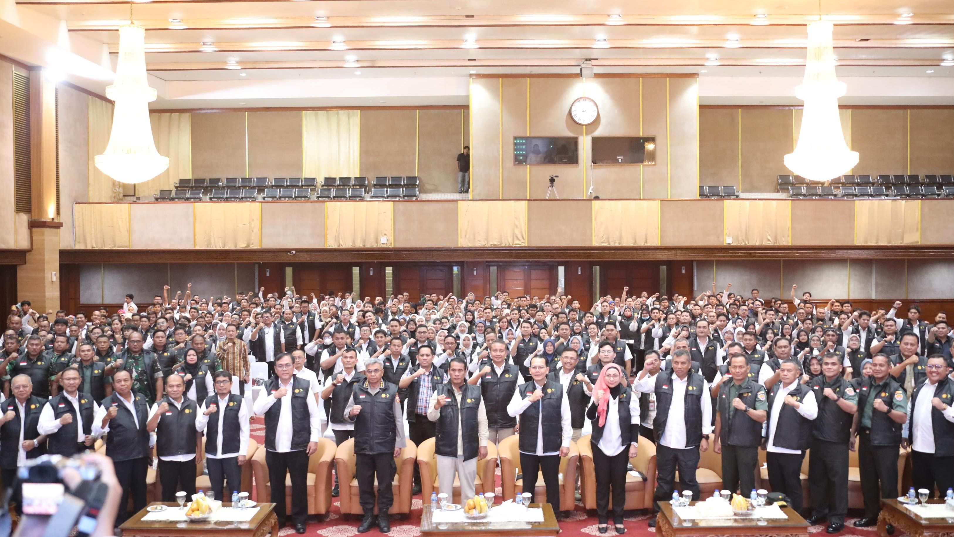 Optimistis Wujudkan Swasembada Pangan, Mentan Amran Siapkan Mentor dan Pendamping untuk Petani Milenial