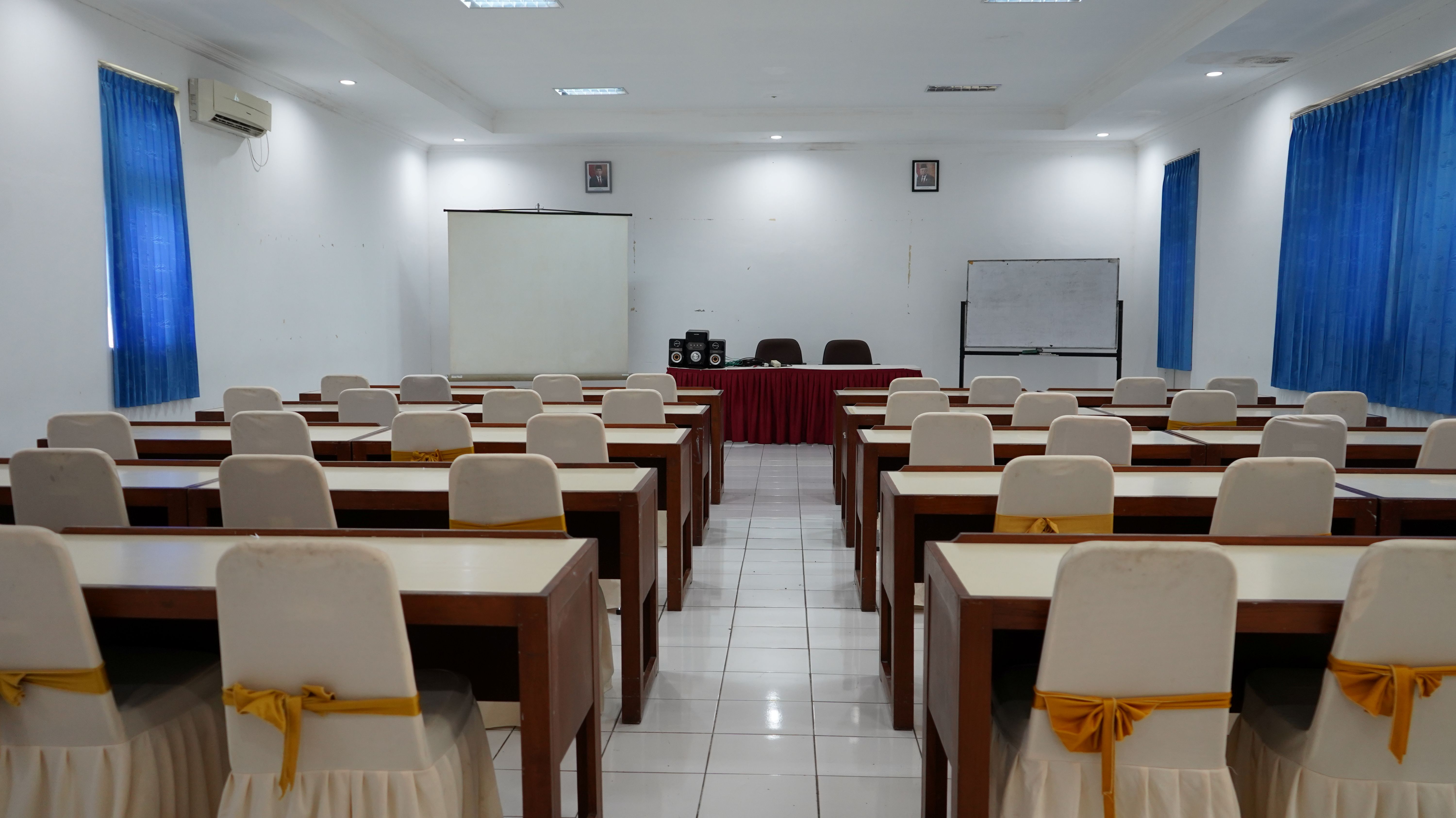 Komplek SURYA | Ruang Kelas
