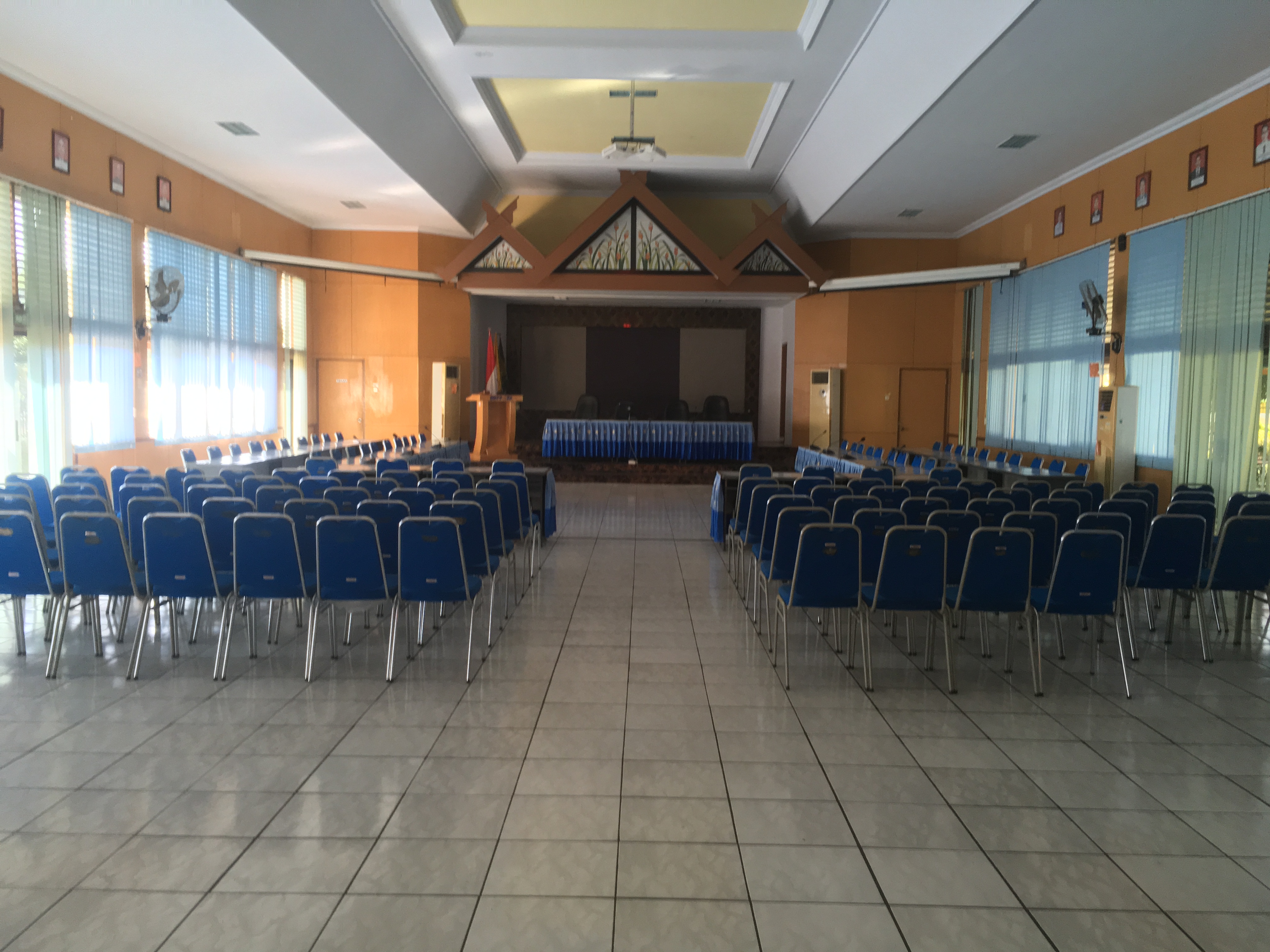 AULA