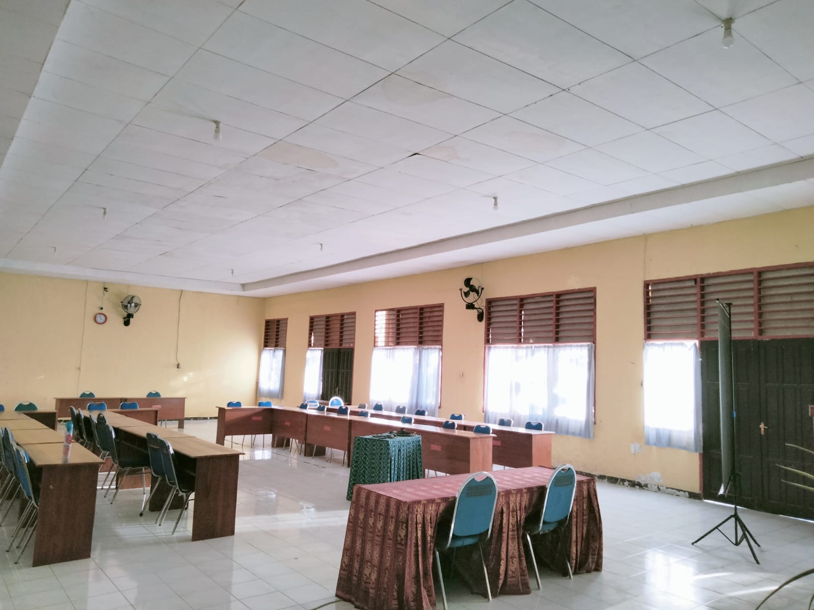 Aula Sedang