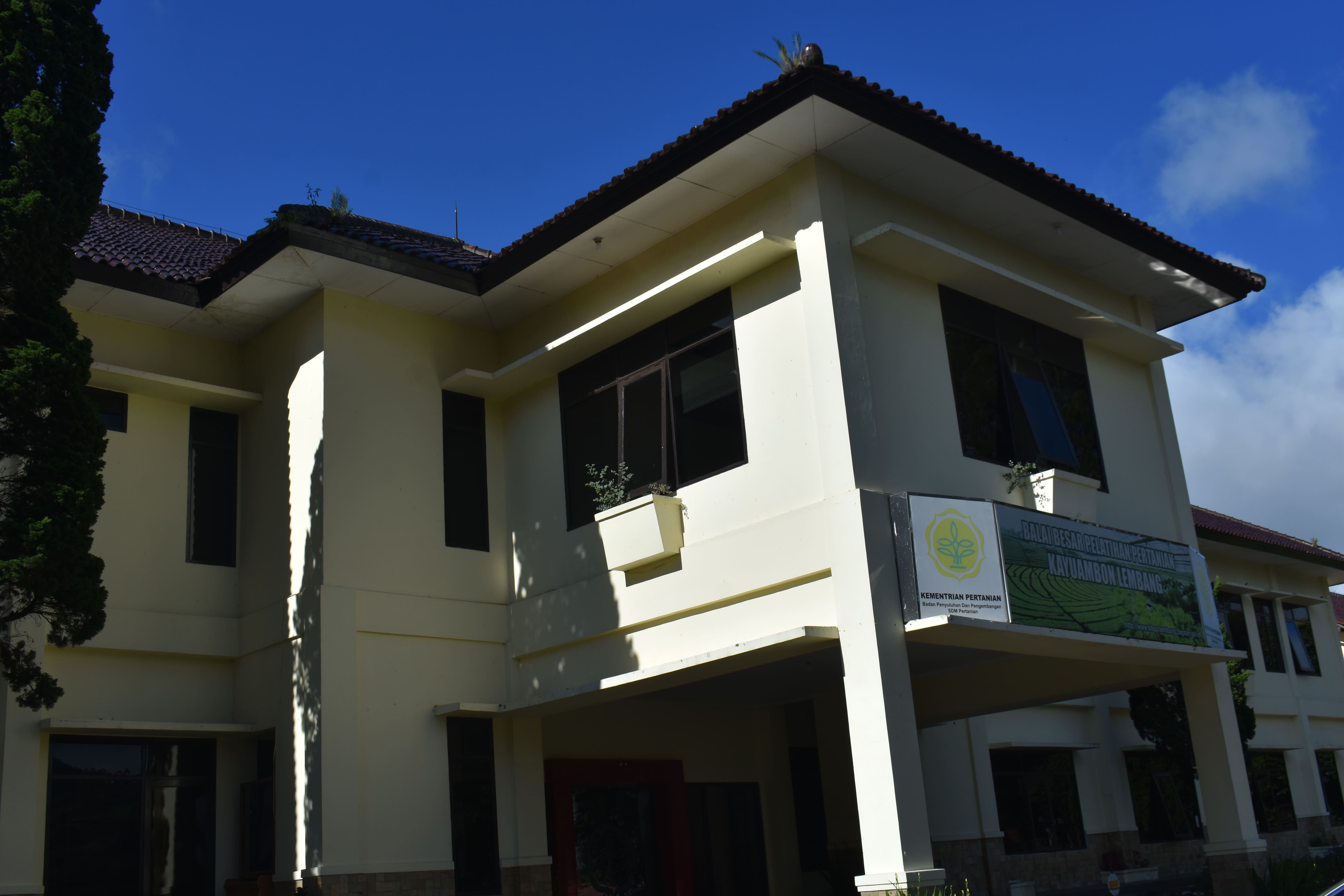 Gedung Kantor Utama