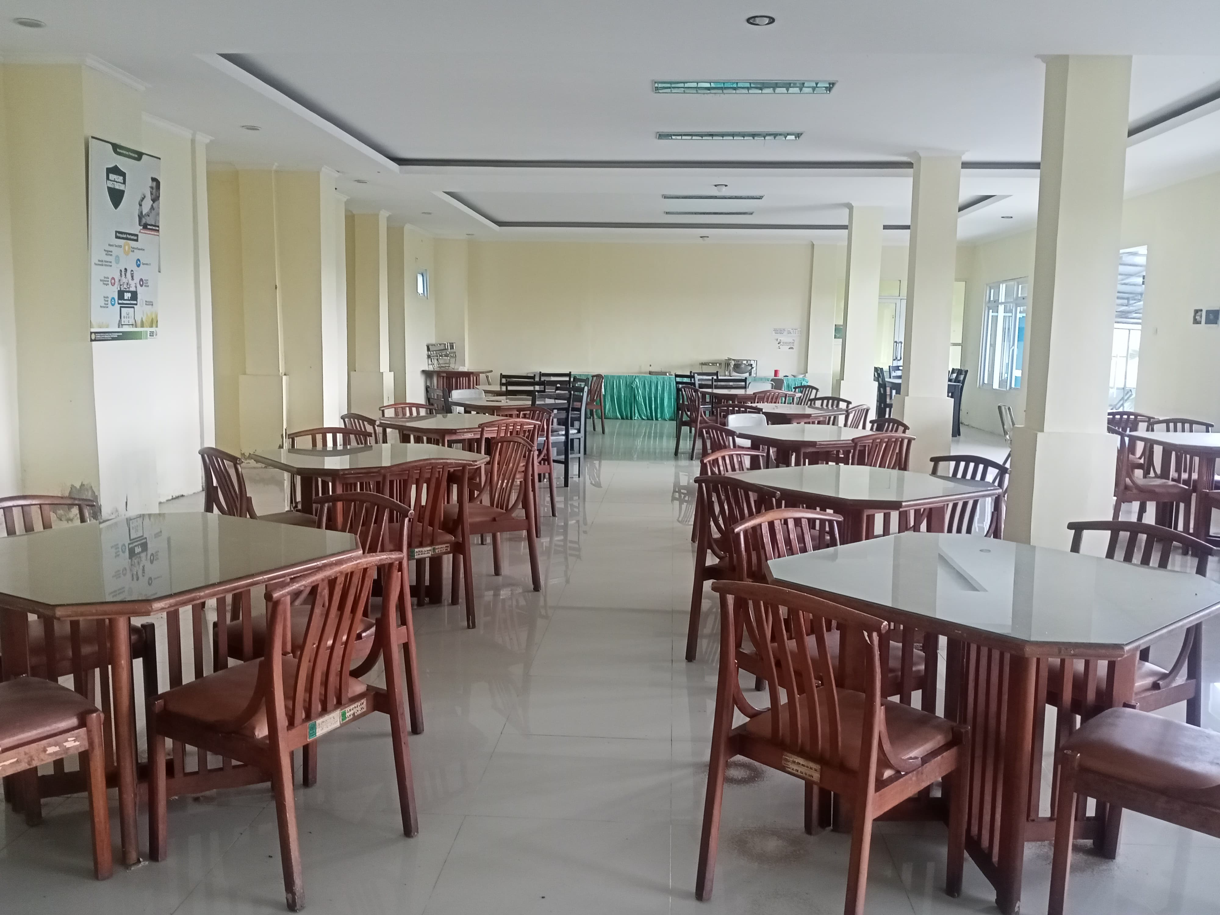 Ruang Makan Manyar