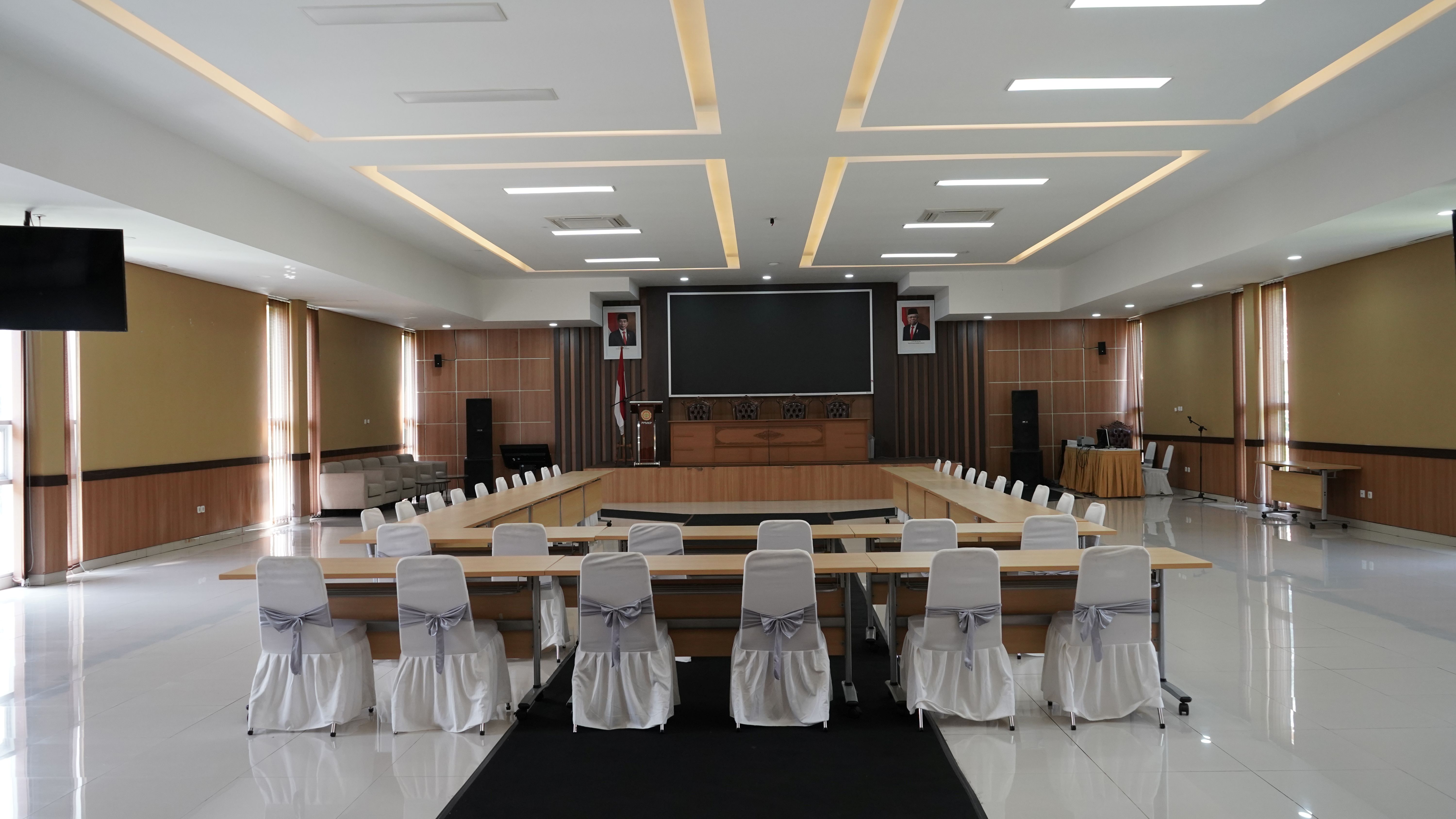 KOMPLEK SURYA | Aula